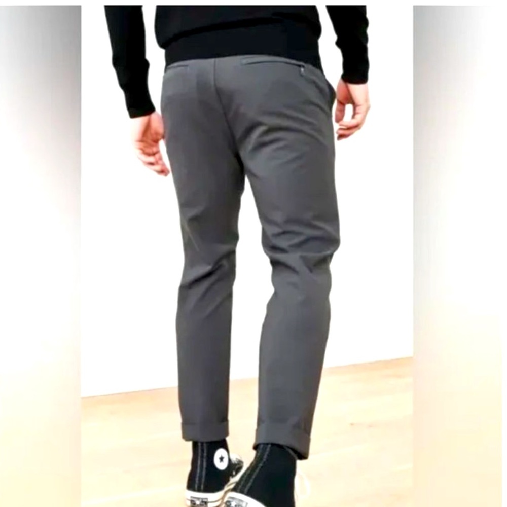 Quince | NEW Recycled Comfort Tech Chino Slim Fit Pant in Charcoal Size 34 x 34